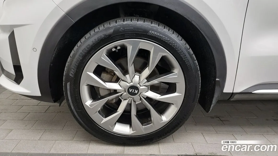 Kia Sorento — фото 5