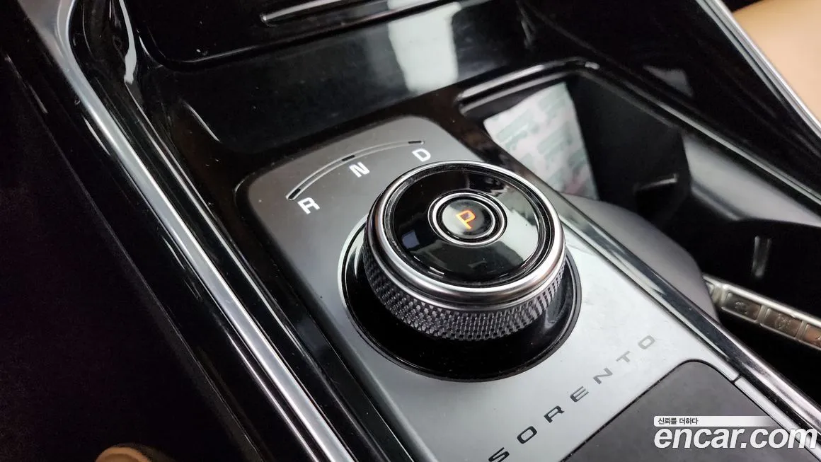Kia Sorento — фото 9