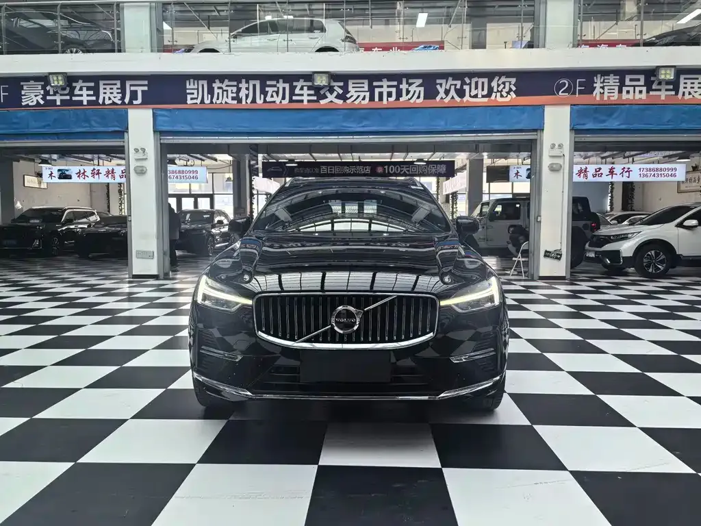 Volvo XC60 — фото 2
