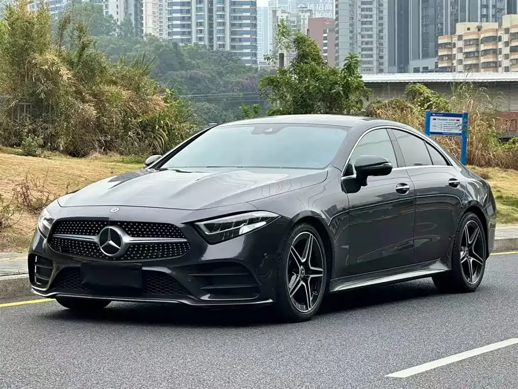 Mercedes-Benz CLS — фото 1