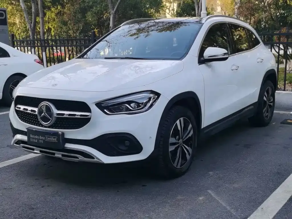 Mercedes-Benz GLA — фото 1