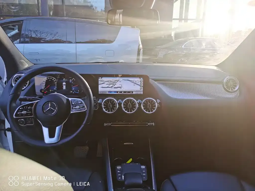 Mercedes-Benz GLA — фото 10