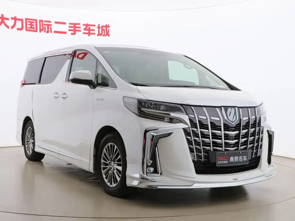 Toyota Alphard — фото 3