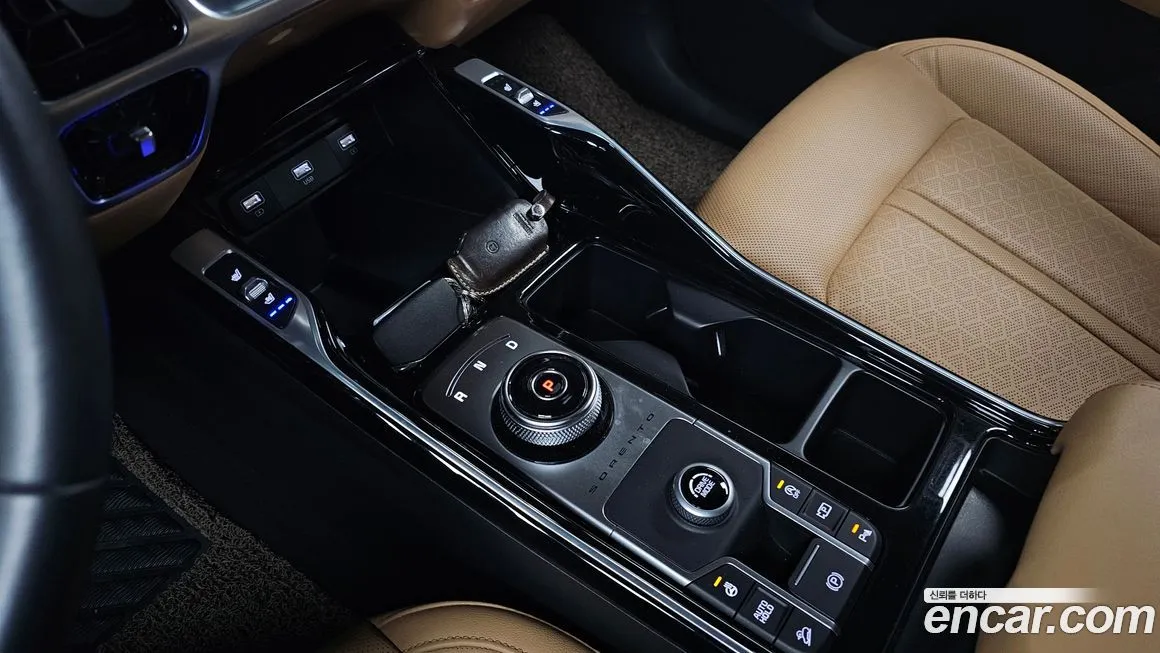 Kia Sorento — фото 9