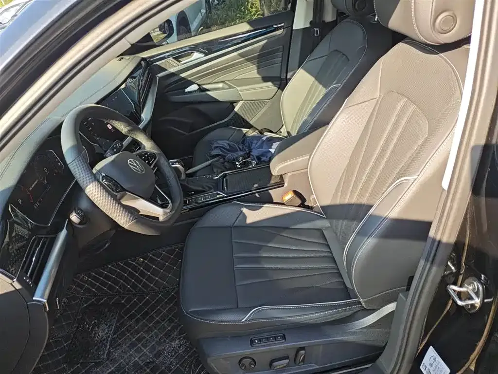 Volkswagen Passat — фото 8