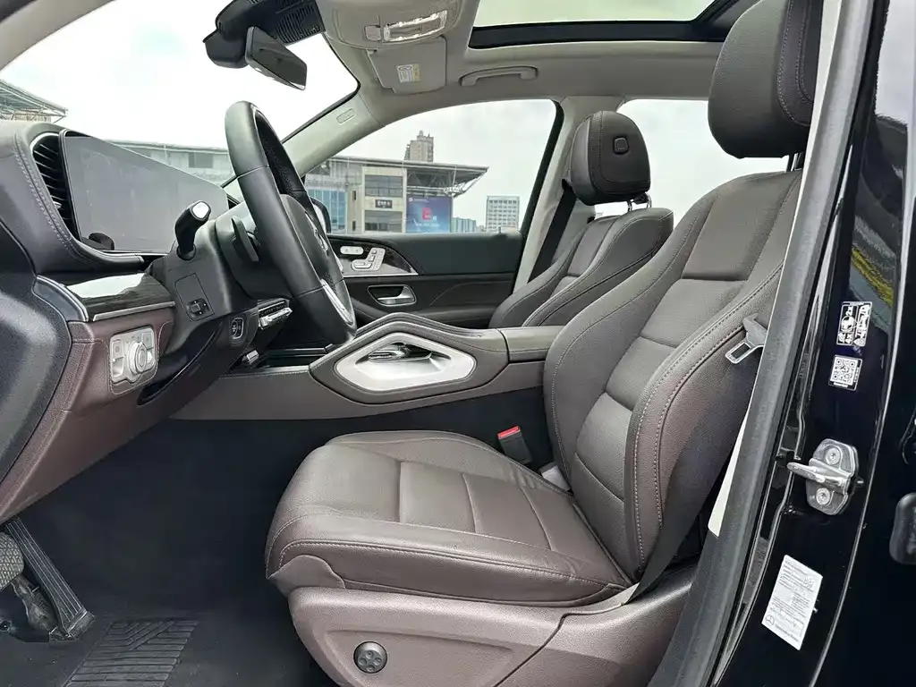Mercedes-Benz GLS — фото 10