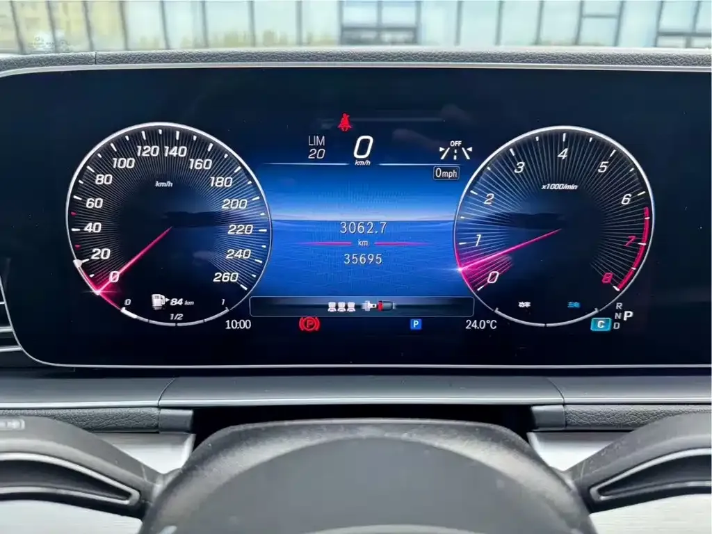 Mercedes-Benz GLE — фото 10