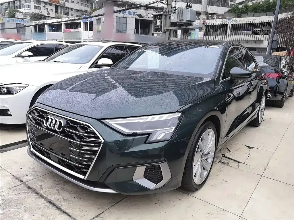 Audi A3 — фото 1