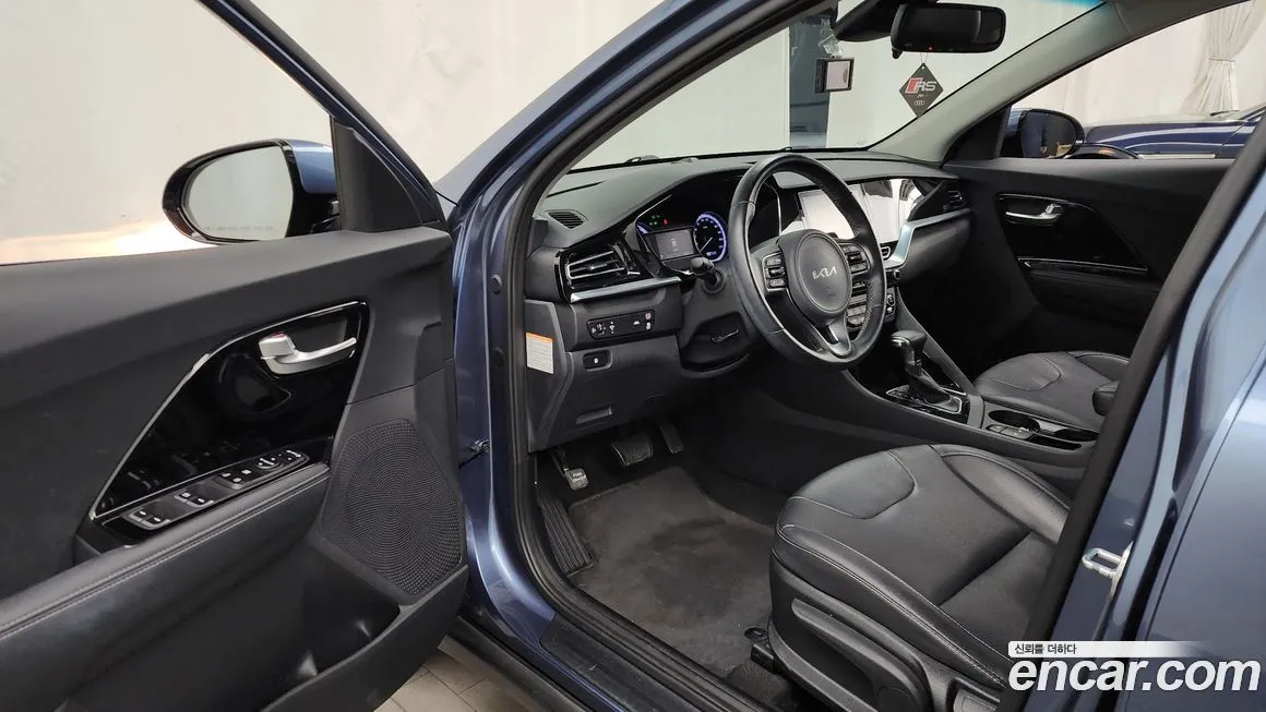 Kia Niro — фото 10