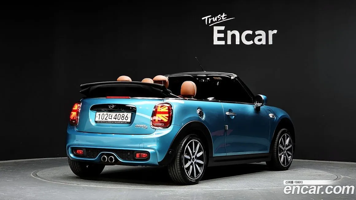 Mini Cooper Convertible — фото 2