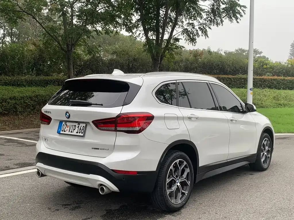 BMW X1 — фото 7