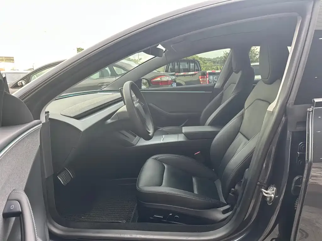 Tesla Model 3 — фото 6