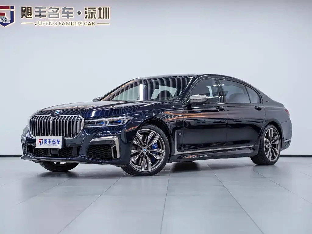 BMW 7 Series — фото 1