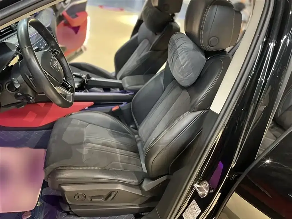 Audi e-tron — фото 7