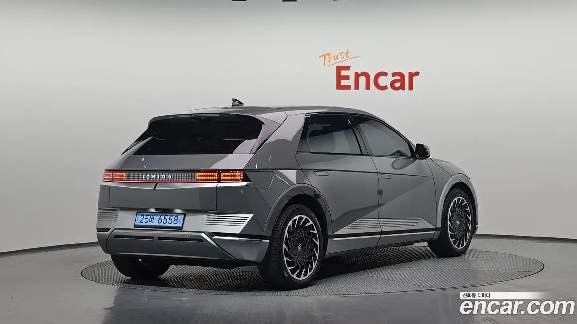 Hyundai Ioniq5 — фото 2