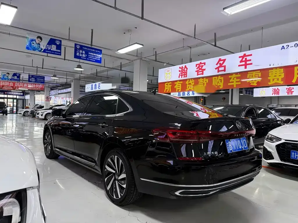 Volkswagen Passat — фото 6