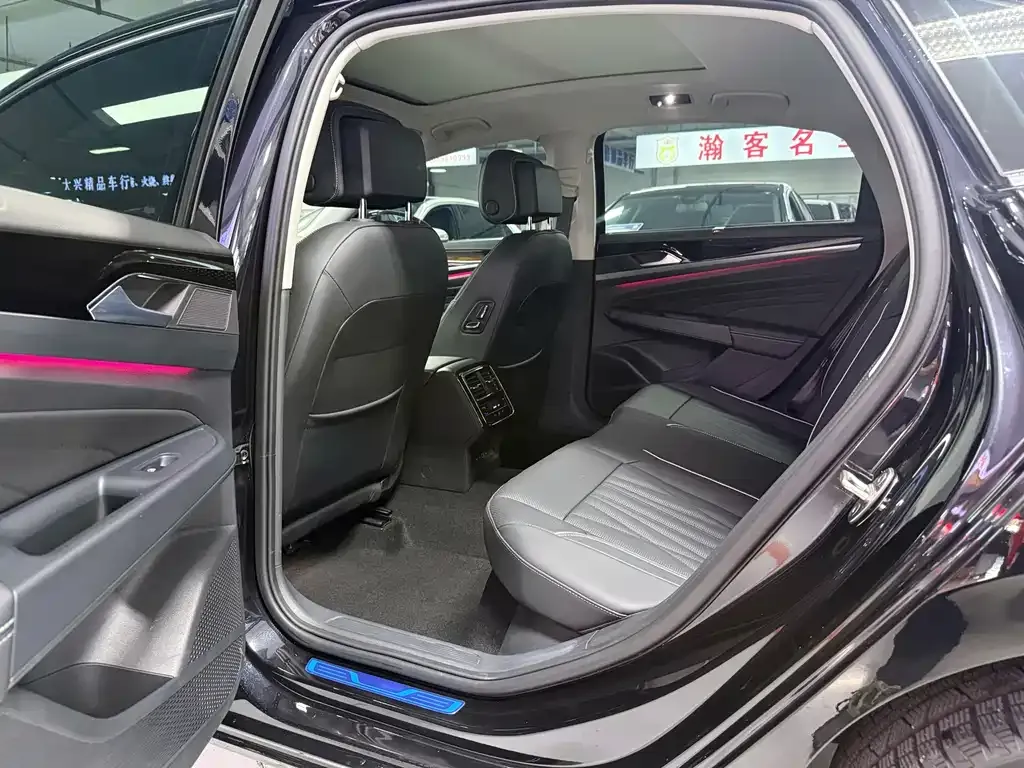 Volkswagen Passat — фото 9