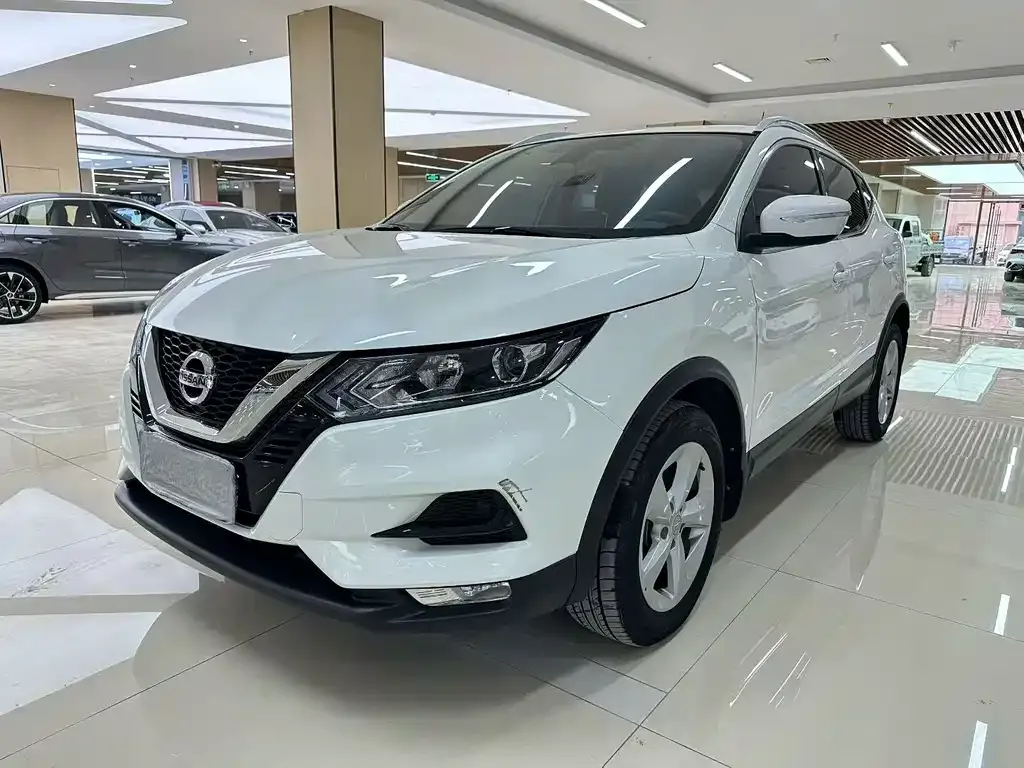 Nissan Qashqai — фото 1