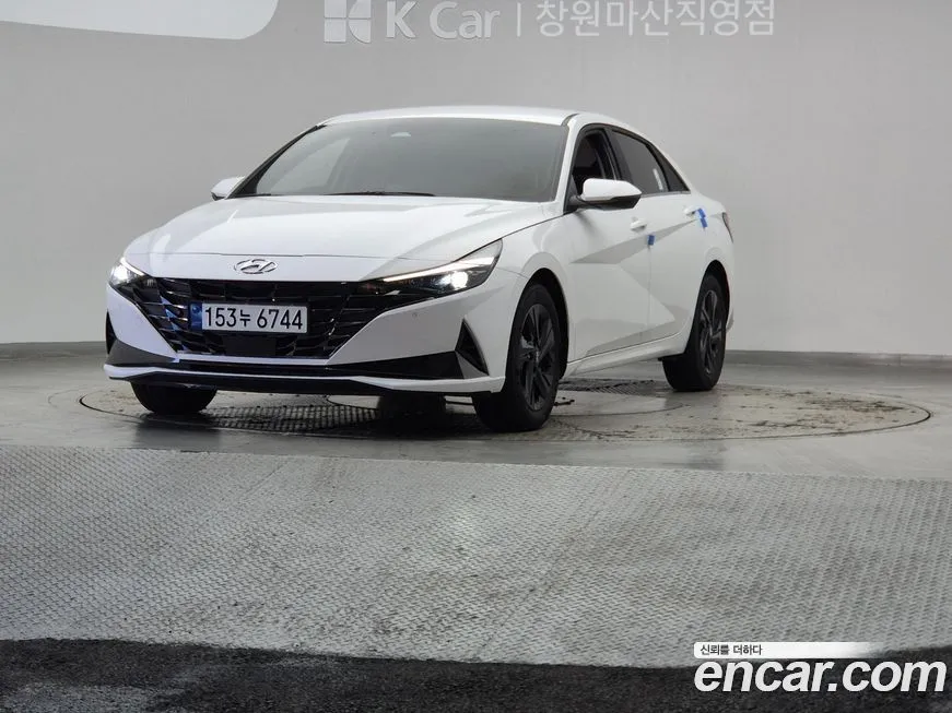 Hyundai AVANTE — фото 1