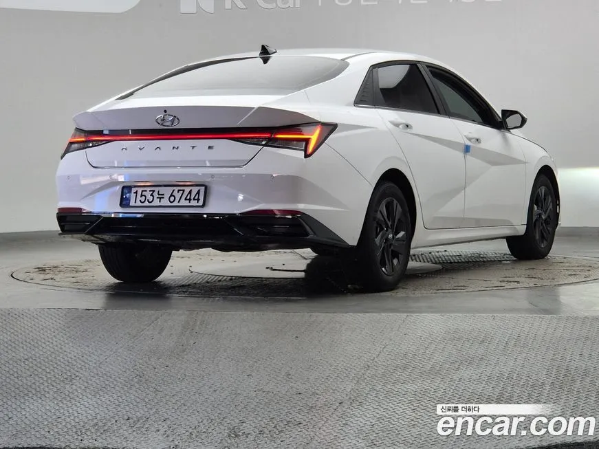 Hyundai AVANTE — фото 5