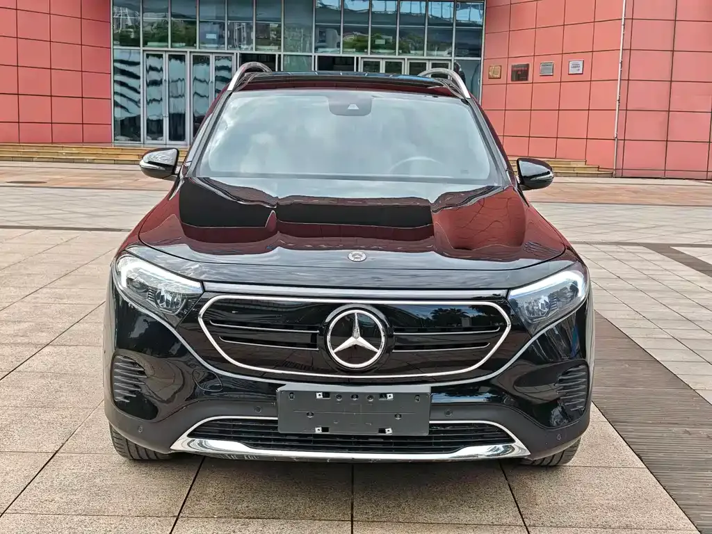 Mercedes-Benz EQB — фото 2