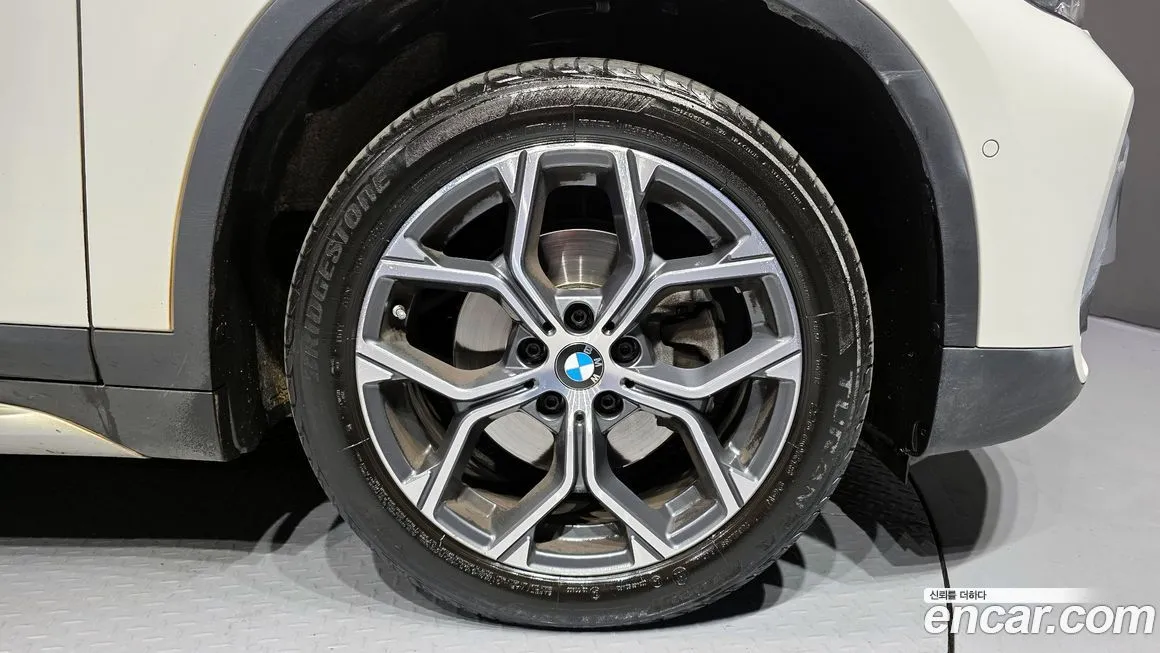 BMW X1 — фото 5
