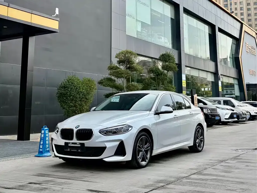 BMW 1 Series — фото 1