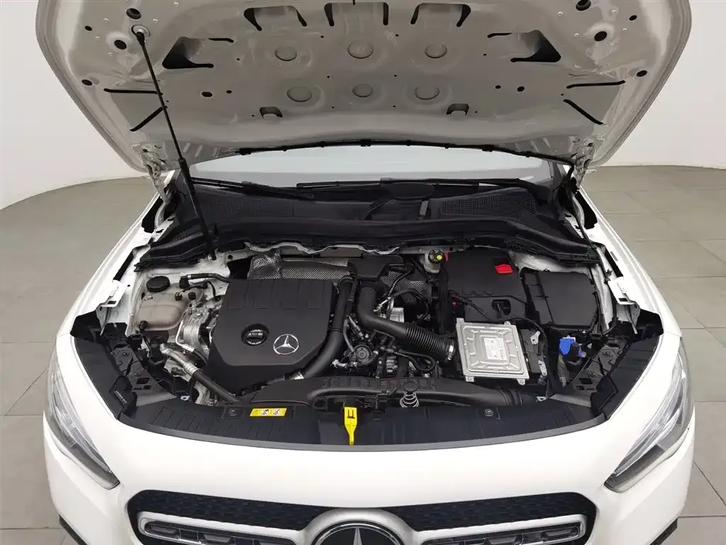Mercedes-Benz GLA — фото 6