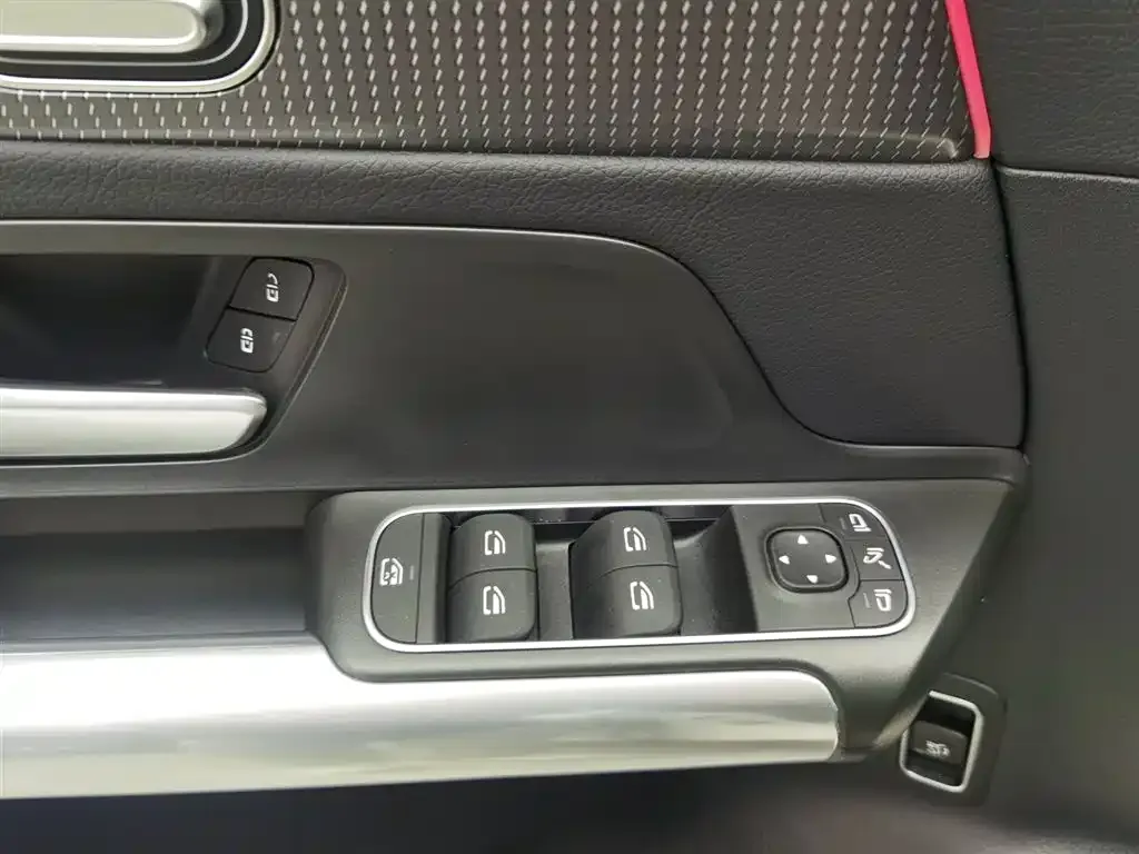Mercedes-Benz GLA — фото 9