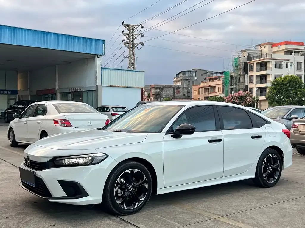 Honda Civic — фото 1