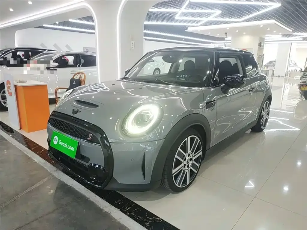 MINI Cooper (3-door) — фото 1