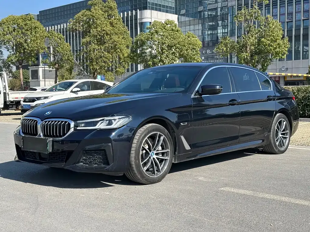 BMW 5 Series New Energy — фото 1