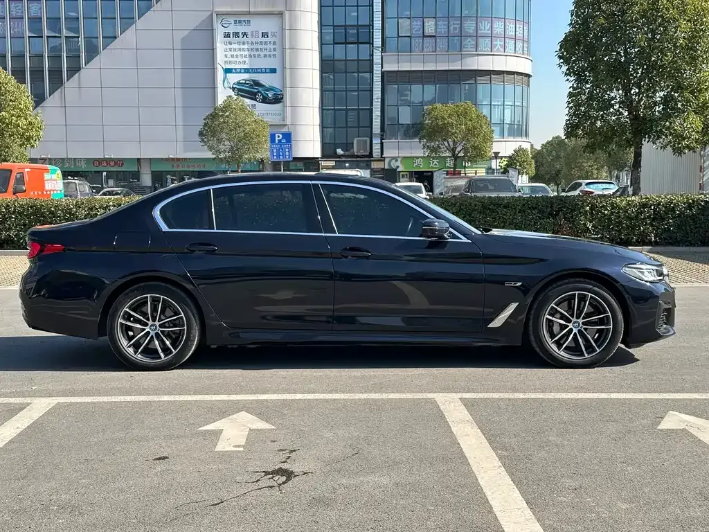 BMW 5 Series New Energy — фото 4