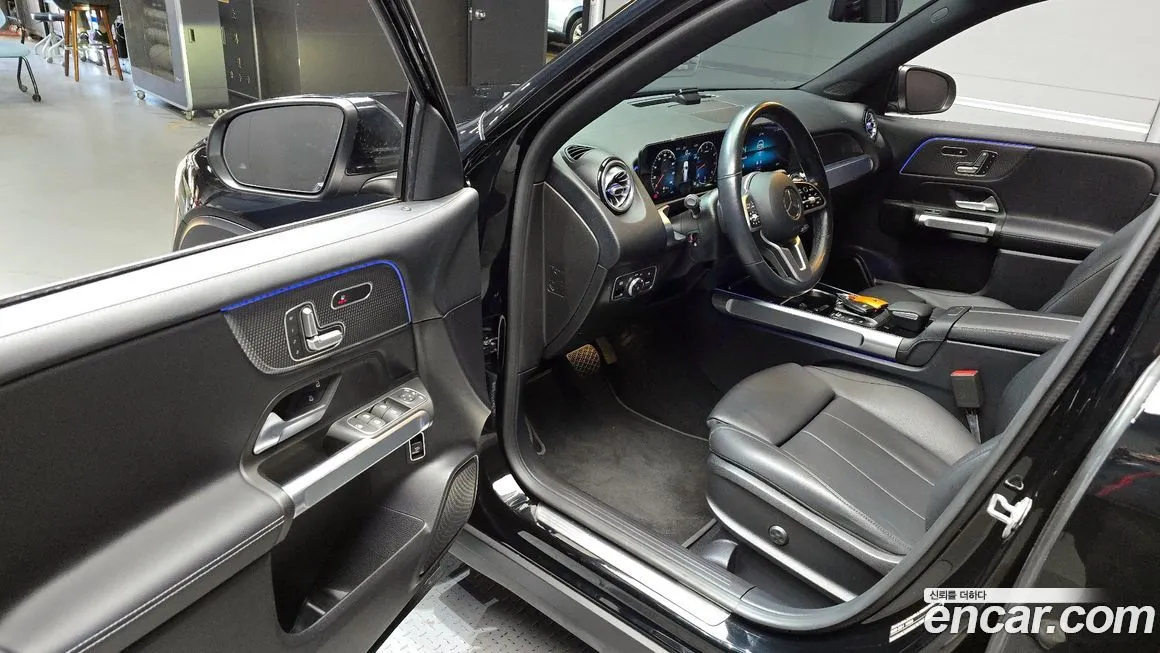 Mercedes-Benz GLB-Class — фото 10
