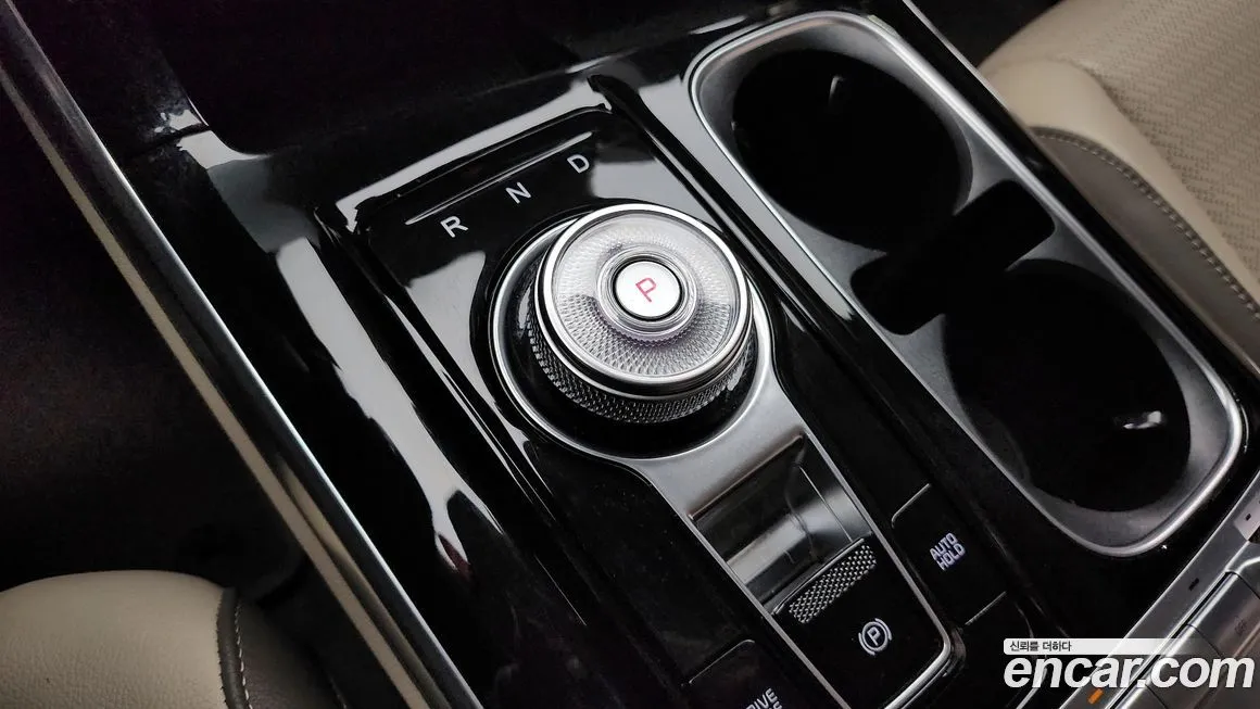 Kia Carnival — фото 9