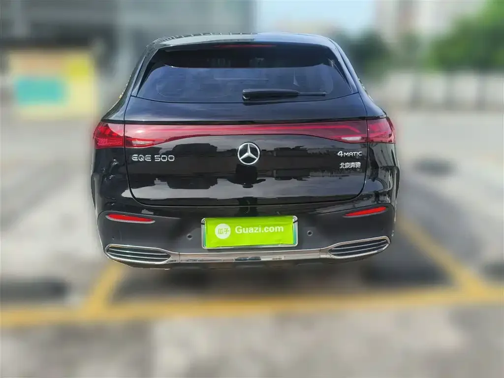 Mercedes-Benz EQE SUV — фото 6