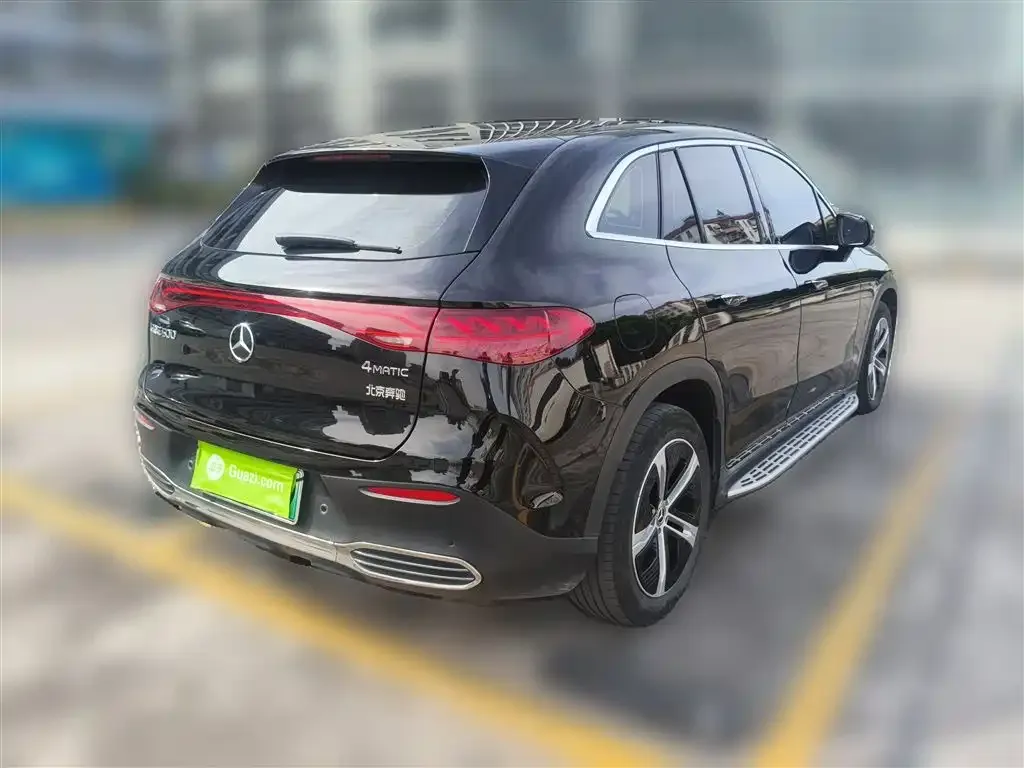 Mercedes-Benz EQE SUV — фото 7
