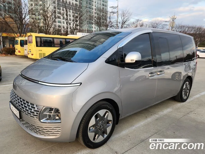 Hyundai Staria — фото 2