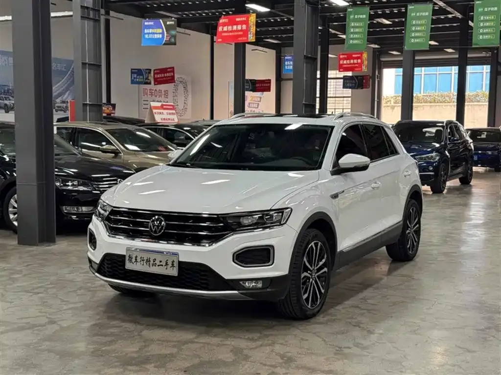 Volkswagen T-Roc — фото 1