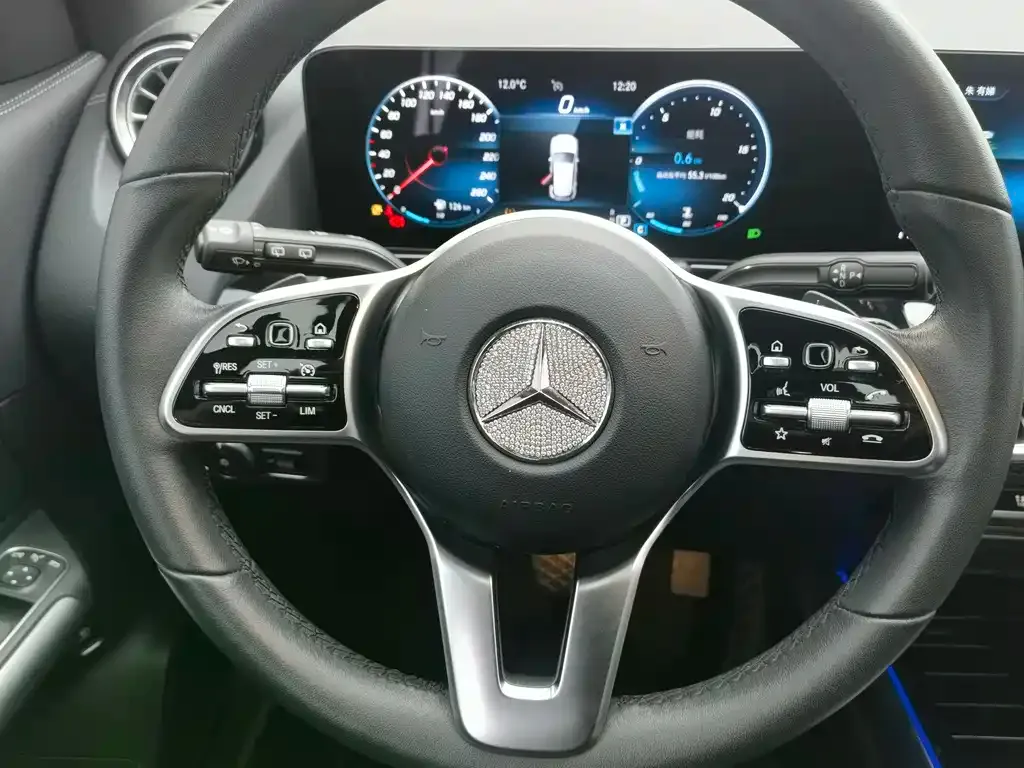 Mercedes-Benz GLA — фото 7