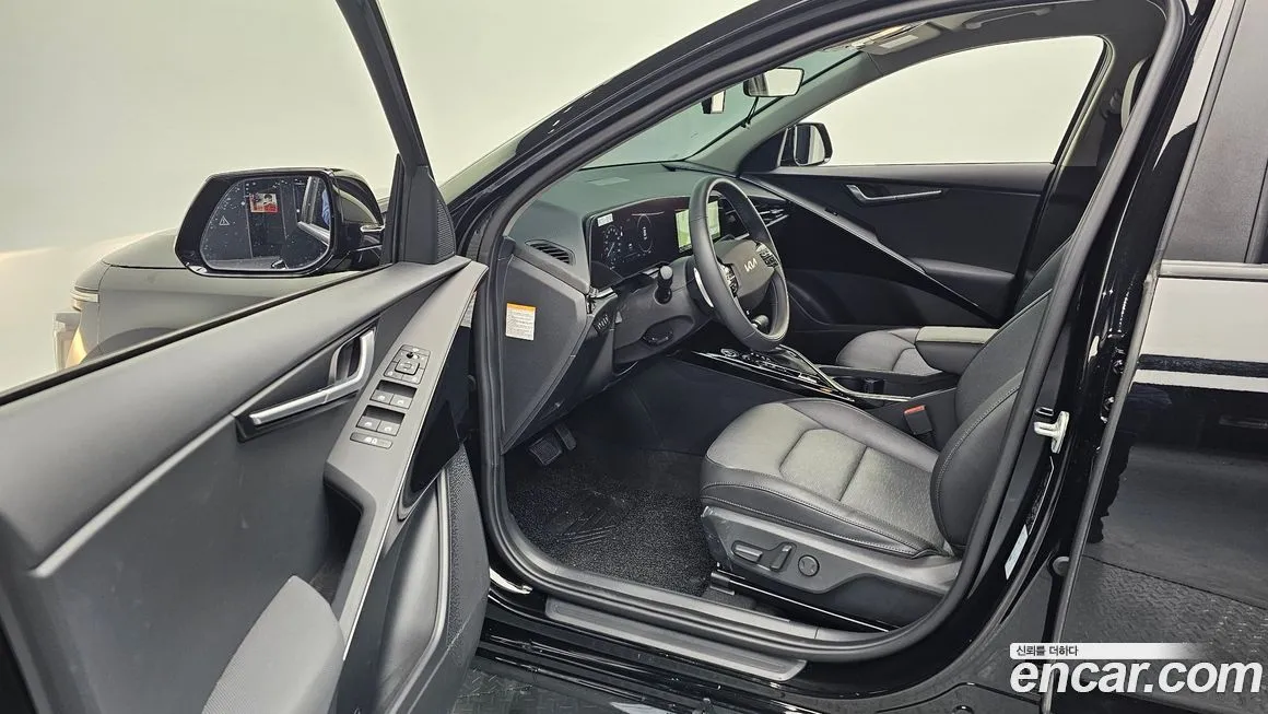 Kia Niro — фото 10