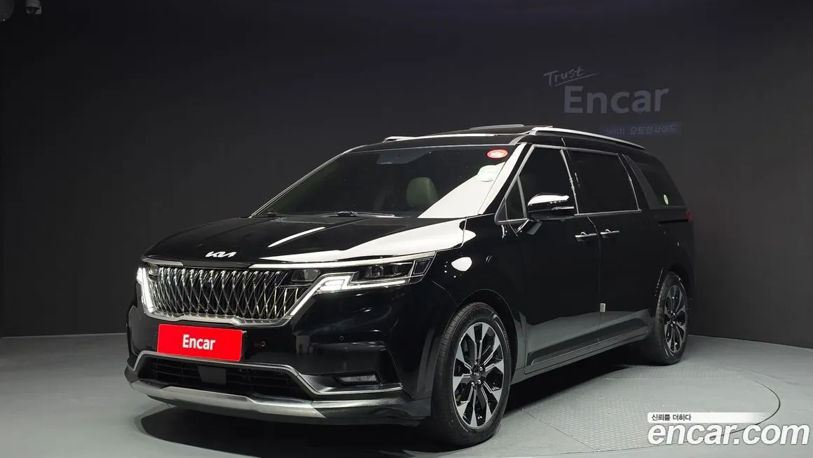 Kia Carnival — фото 1