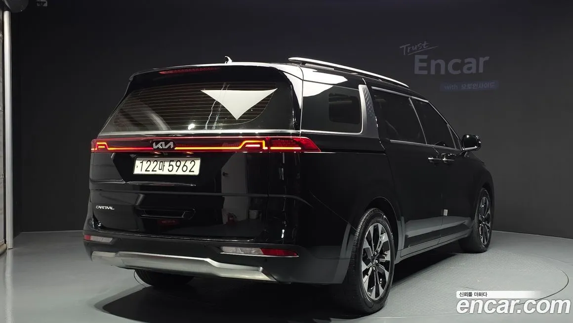 Kia Carnival — фото 2