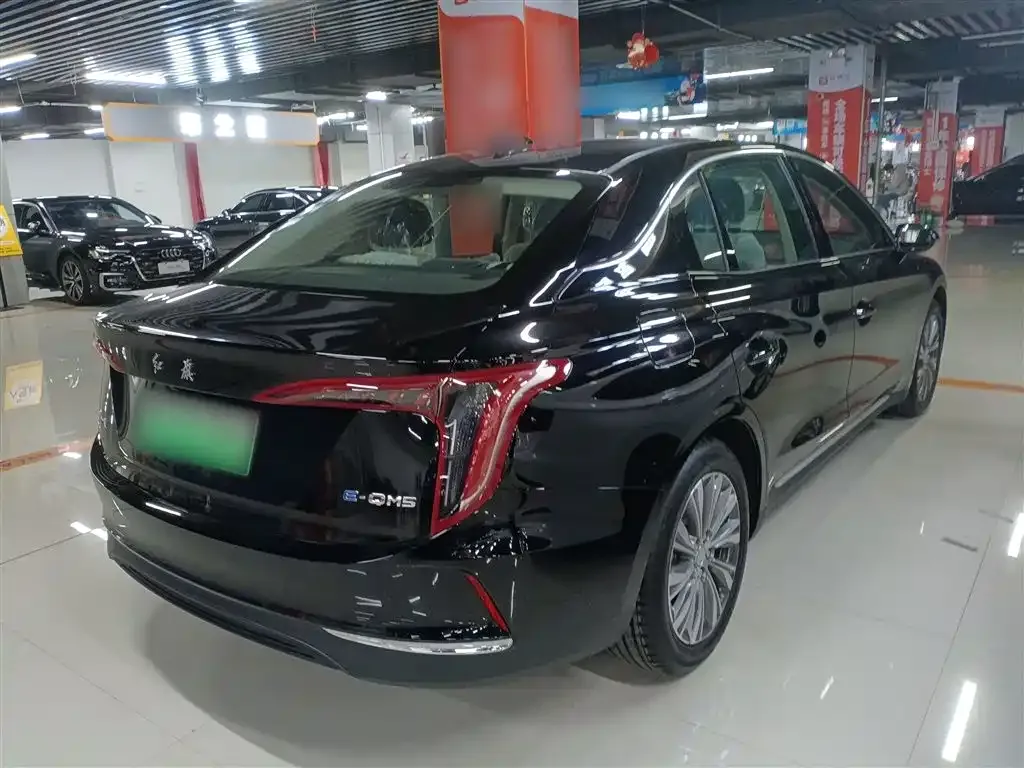 Hongqi E-QM5 — фото 7