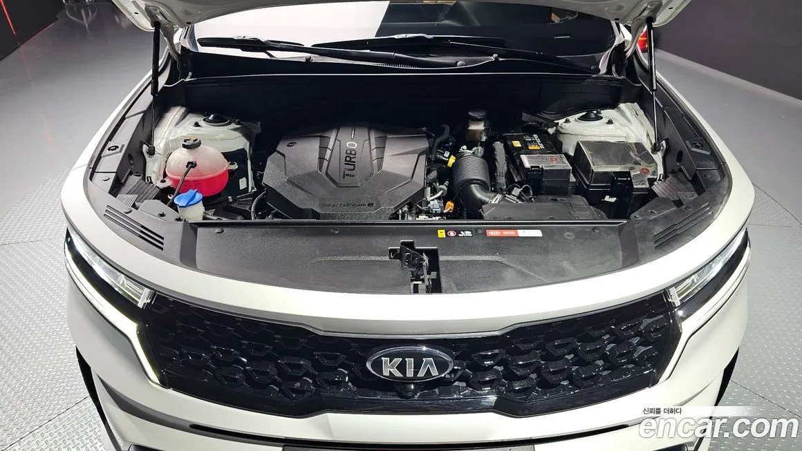 Kia Sorento — фото 6