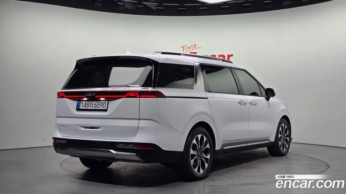 Kia Carnival — фото 2