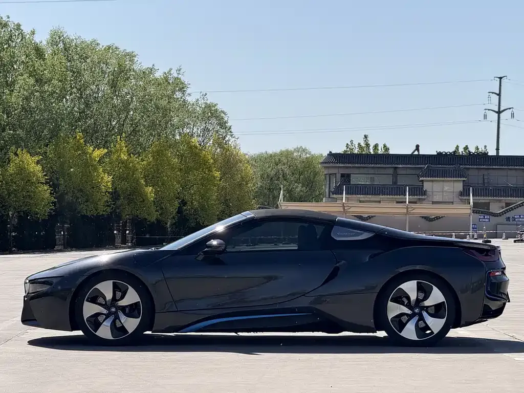 BMW i8 — фото 4
