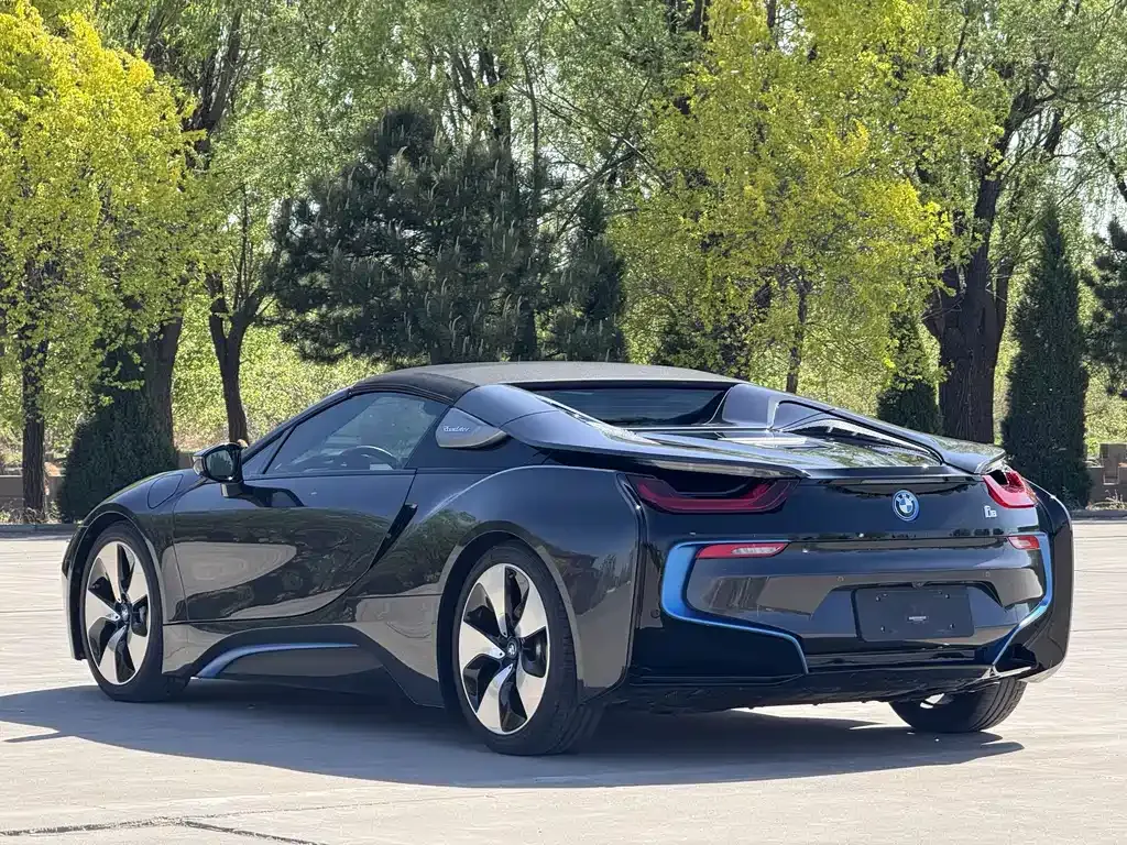 BMW i8 — фото 5