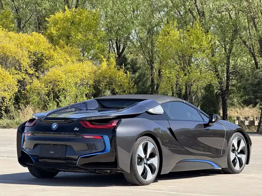 BMW i8 — фото 7