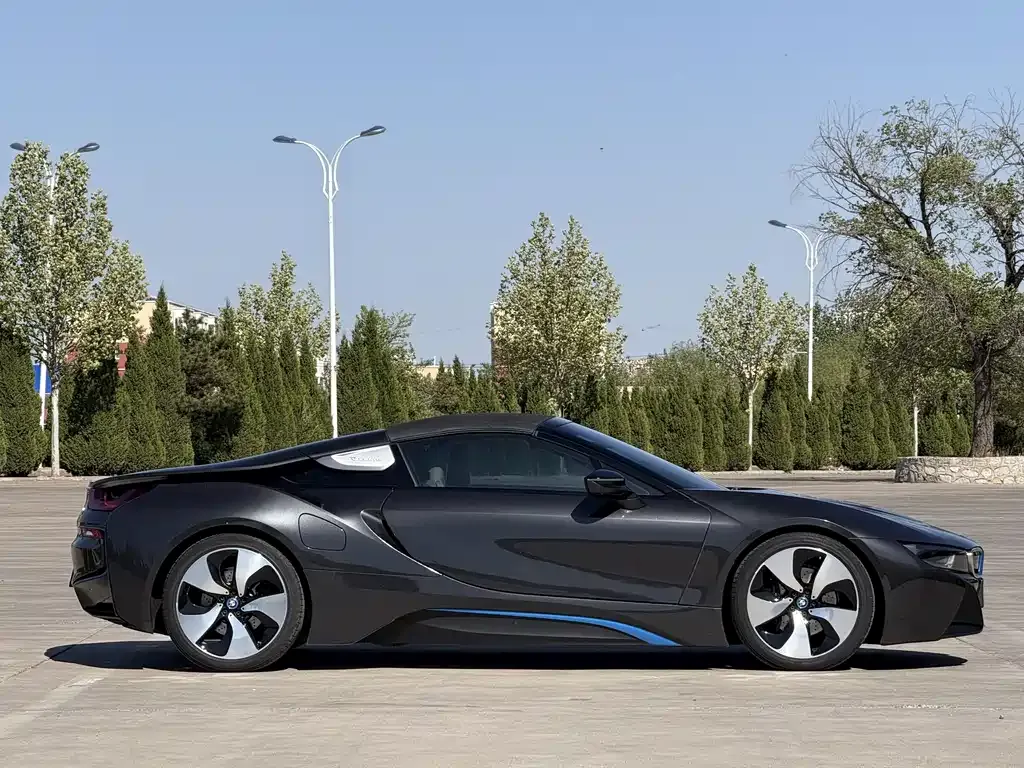 BMW i8 — фото 8